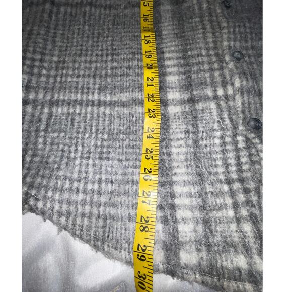 Asos Design Plaid Shacket - Size L - Very Soft & Cozy! - Picture 8 of 10